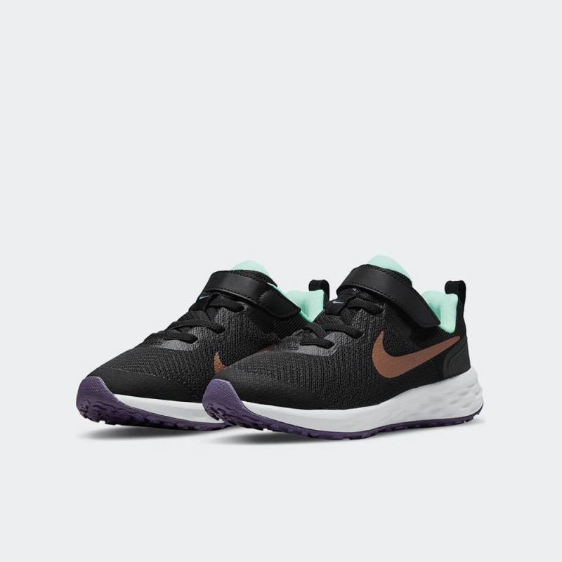 Nike Revolution 6