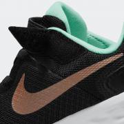 Nike Revolution 6