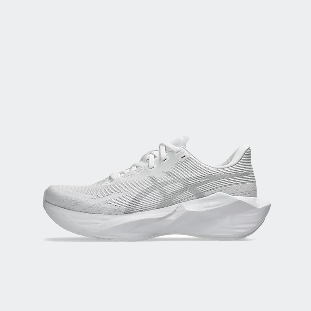 ASICS NOVABLAST 6