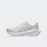 ASICS NOVABLAST 6